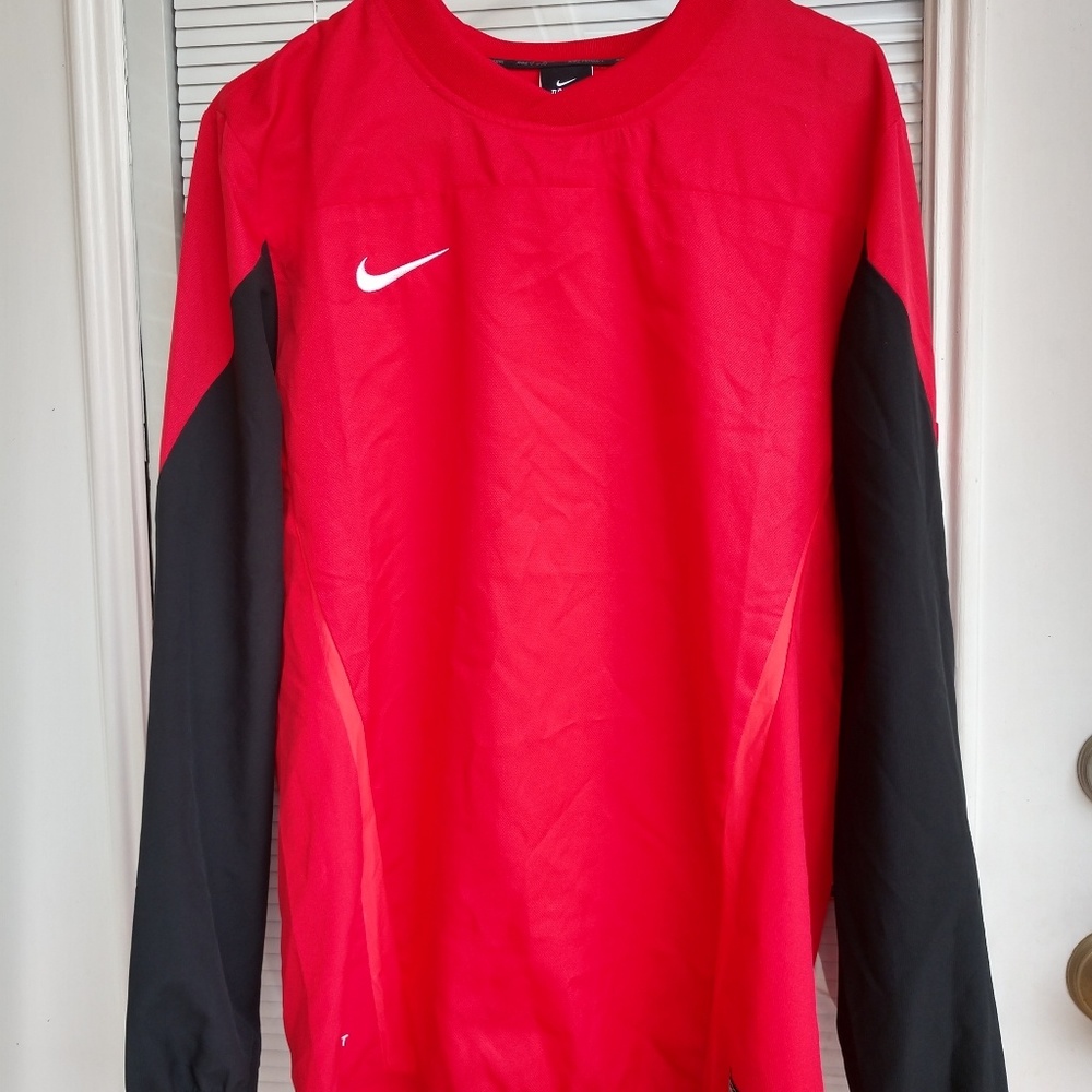 Nike dri fit lightweight pullover